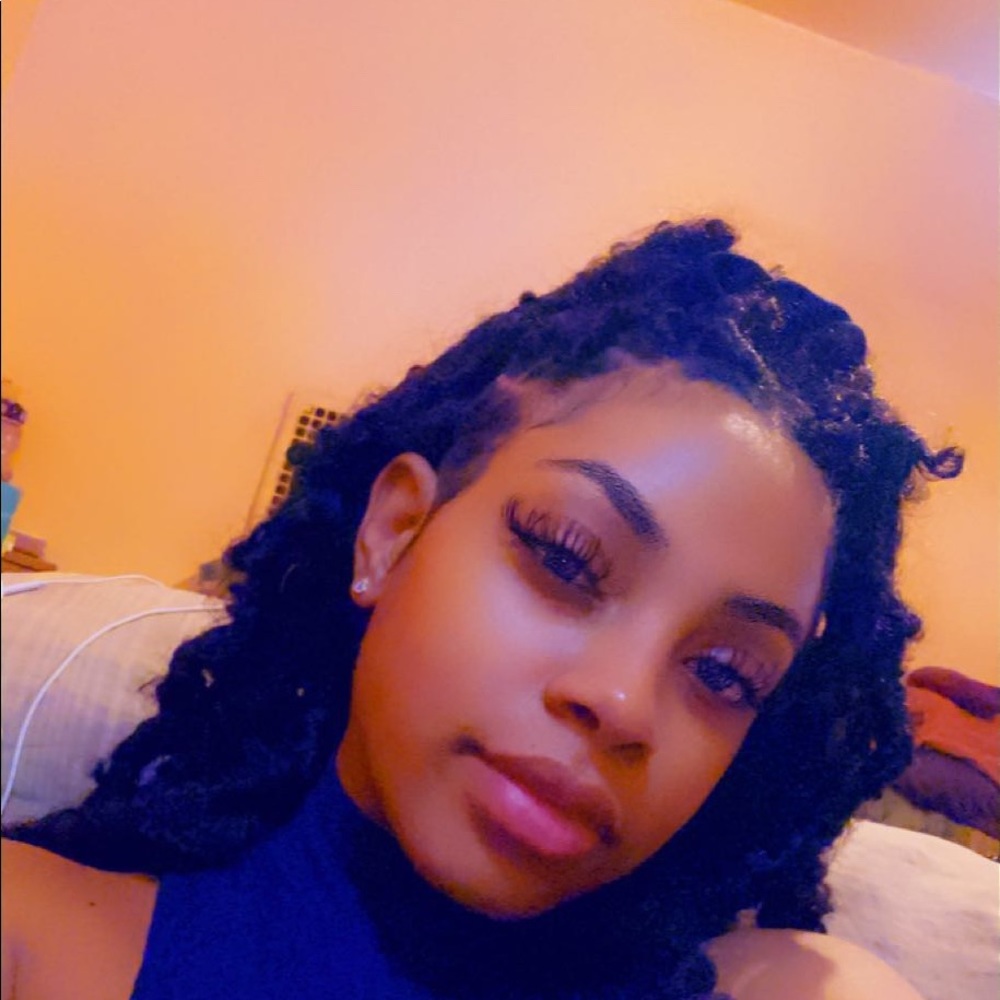 Meet your Posher, Destiny